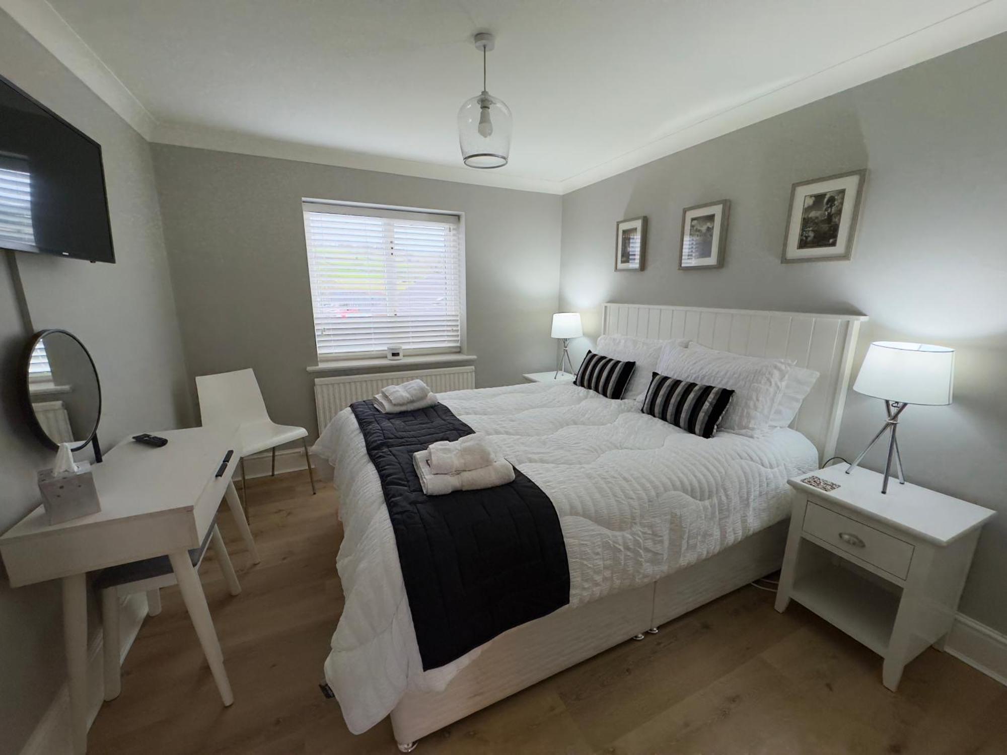 Vast, Elegant Home With Indoor Pool & Sauna Near Popular Golf Course Kington  Zewnętrze zdjęcie