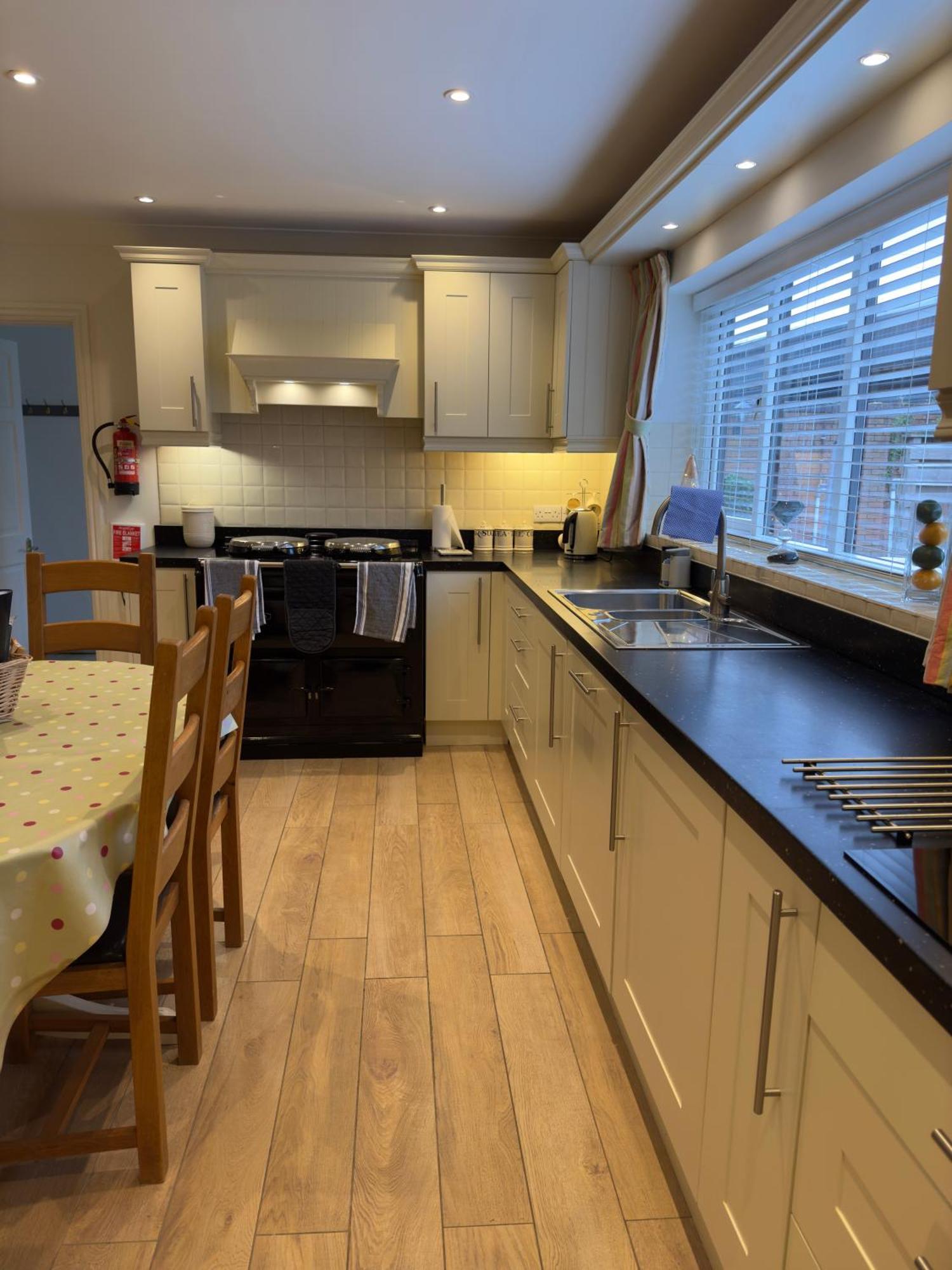 Vast, Elegant Home With Indoor Pool & Sauna Near Popular Golf Course Kington  Zewnętrze zdjęcie